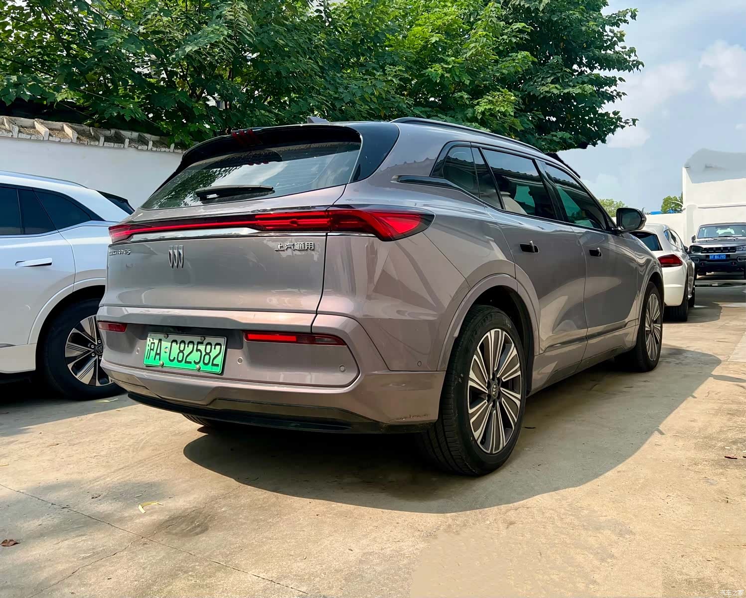 Buick E5, 2023 4