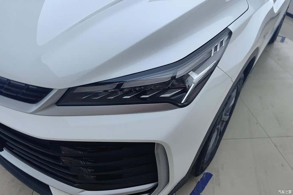 Geely Coolray, 2025 все фото
