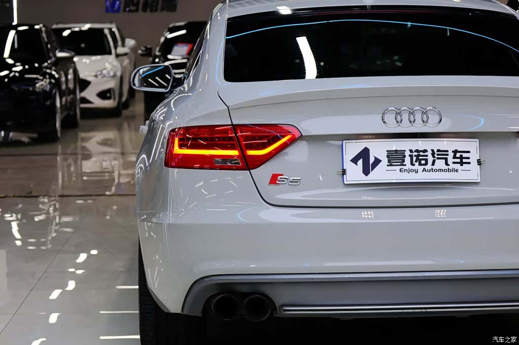Audi S5, 2013 8