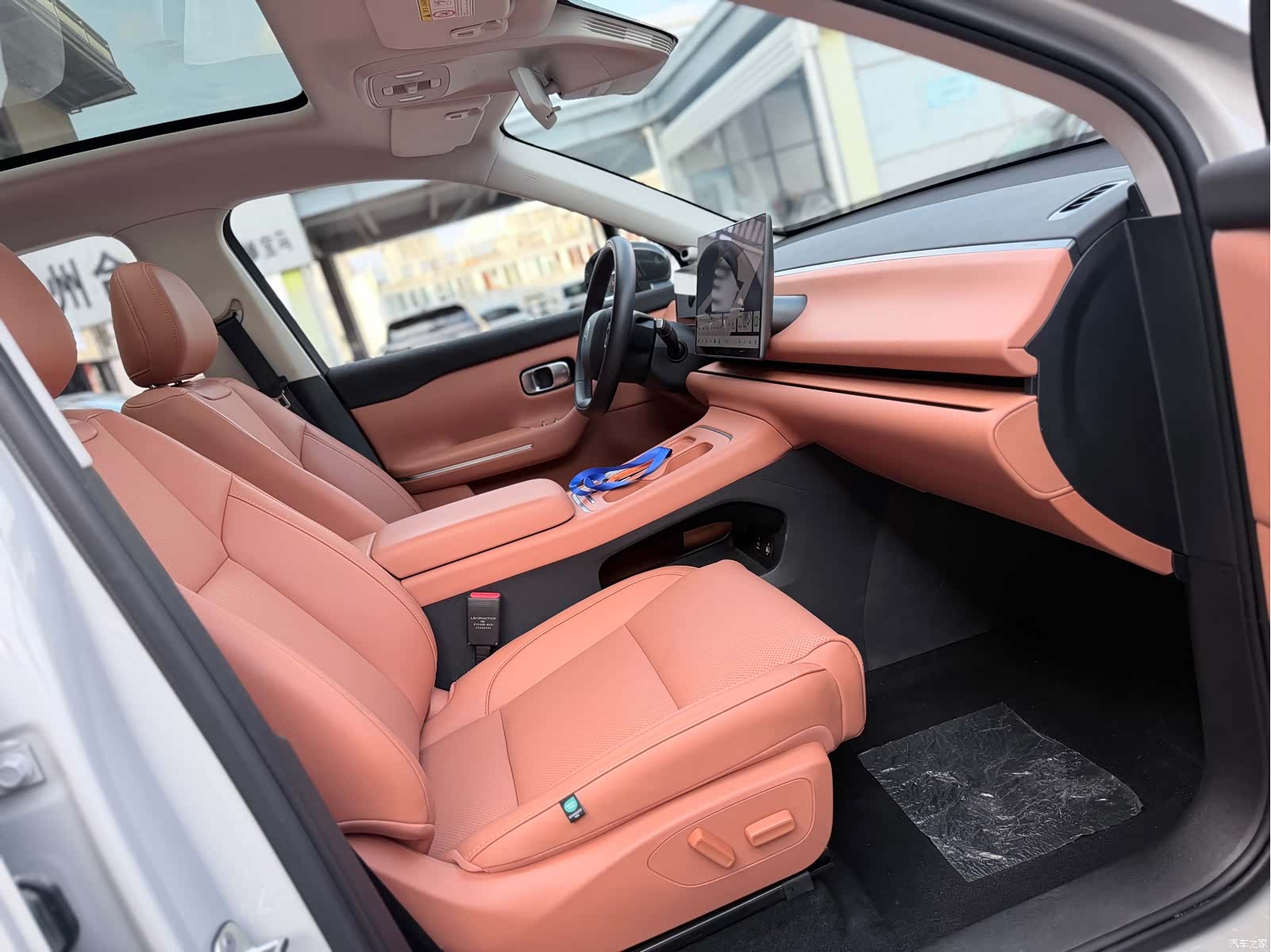 Leapmotor C10, 2025 12