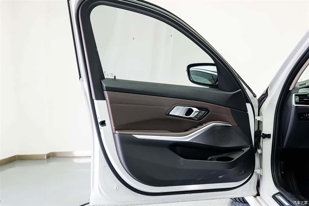 BMW 3 Series, 2021 9