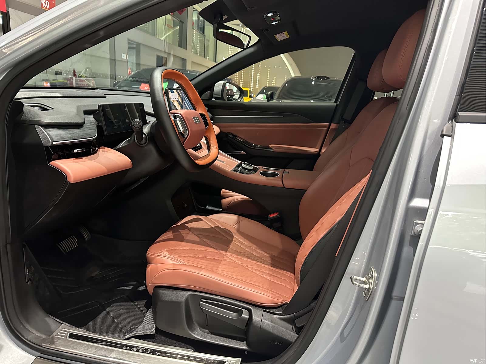 Geely Galaxy L6, 2025 4