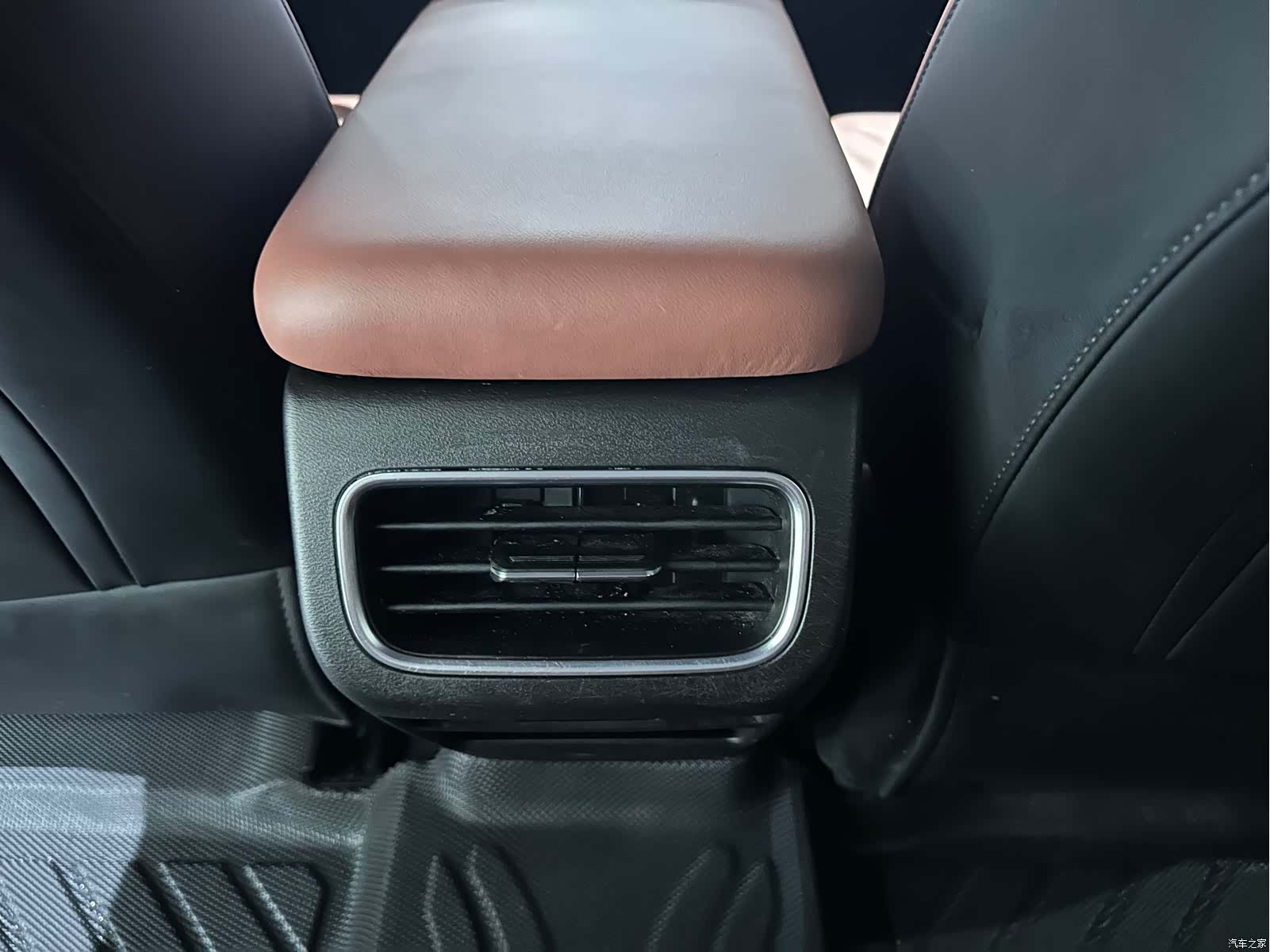 Geely Galaxy L6, 2025 18