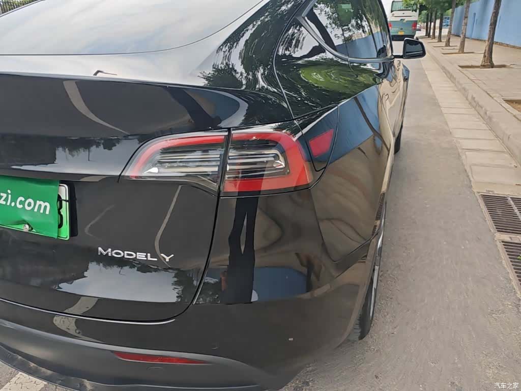 Tesla Model Y, 2022 8