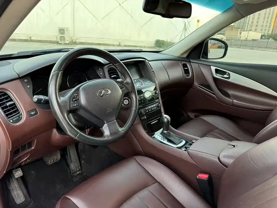 Infiniti QX50
