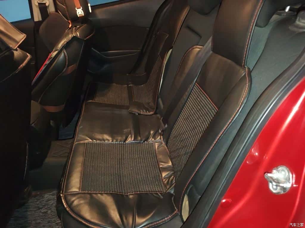 Mazda Mazda3, 2017 15