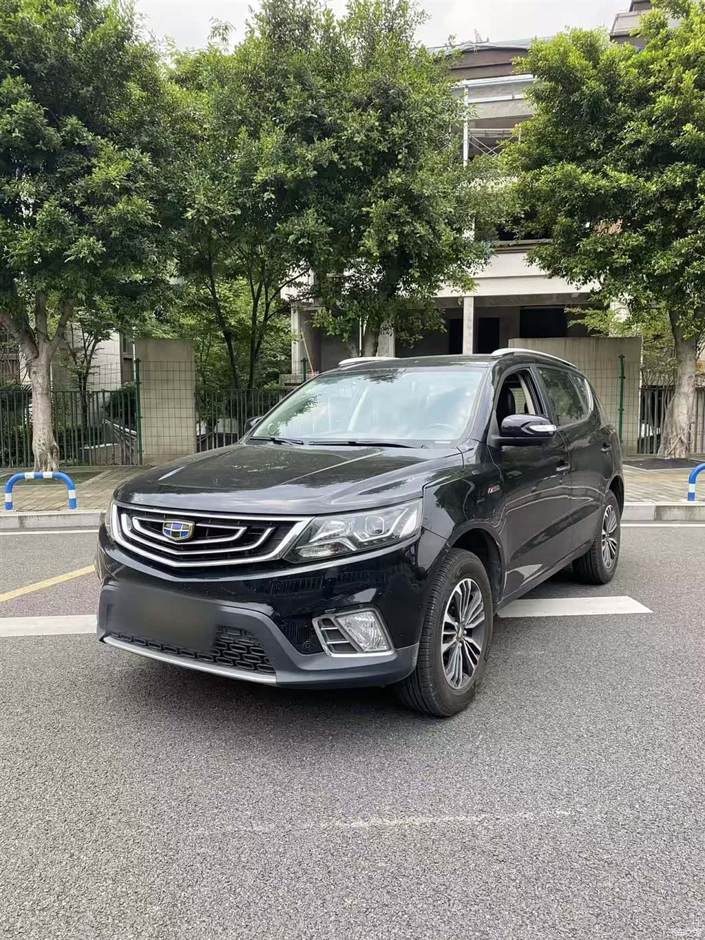 Geely X6, 2016 1