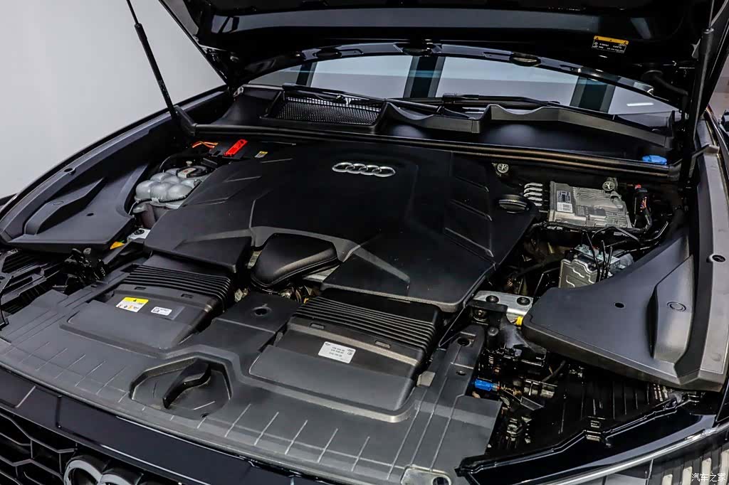 Audi Q8, 2023 40