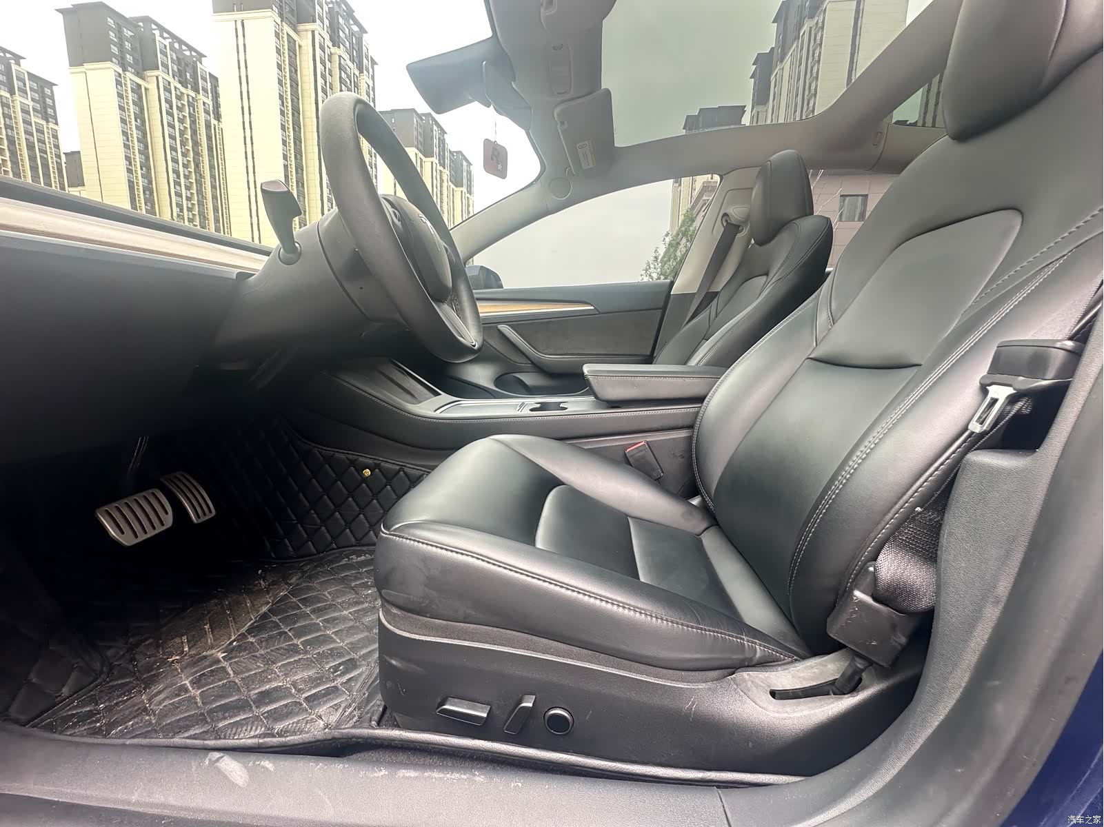 Tesla Model 3, 2022 все фото