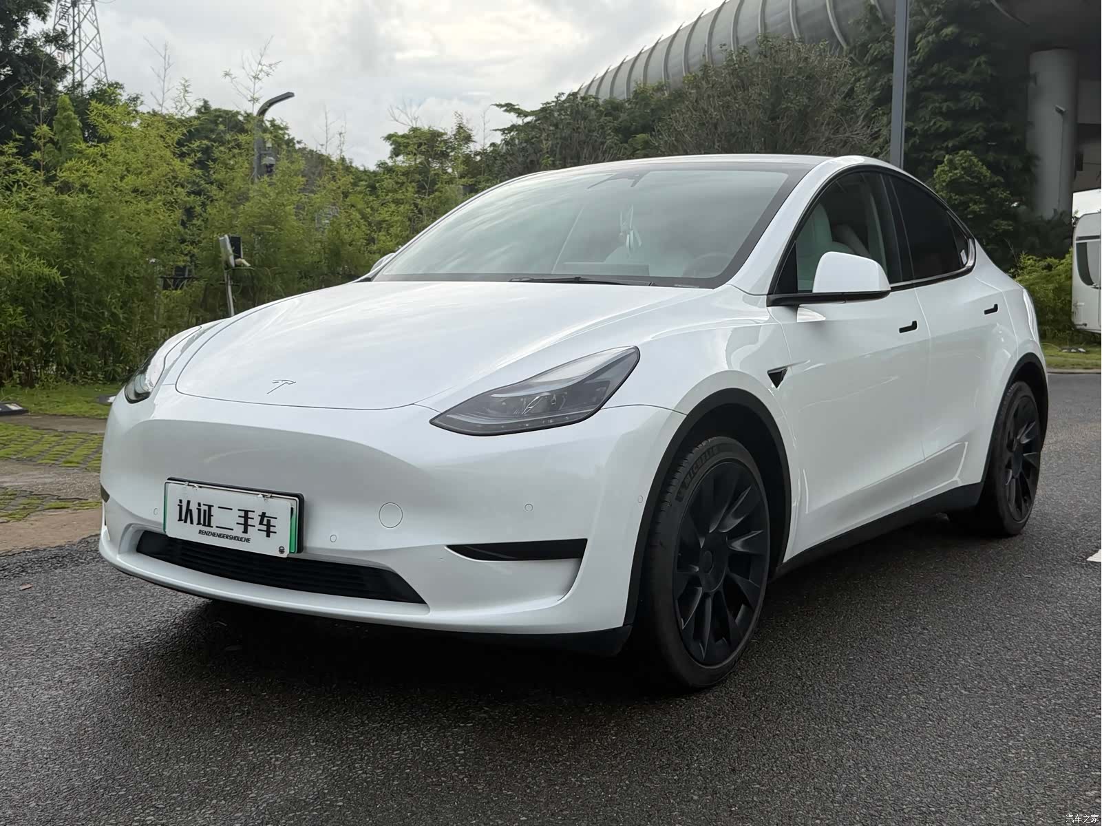 Tesla Model Y, 2024 1