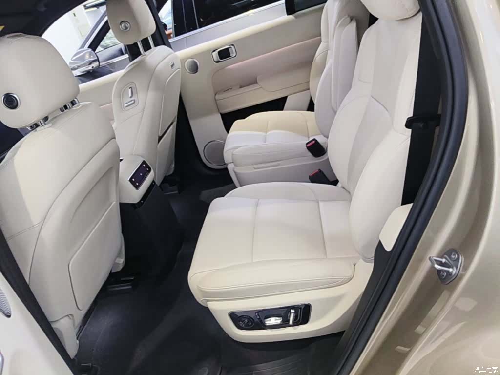 Li Auto L8, 2024 17