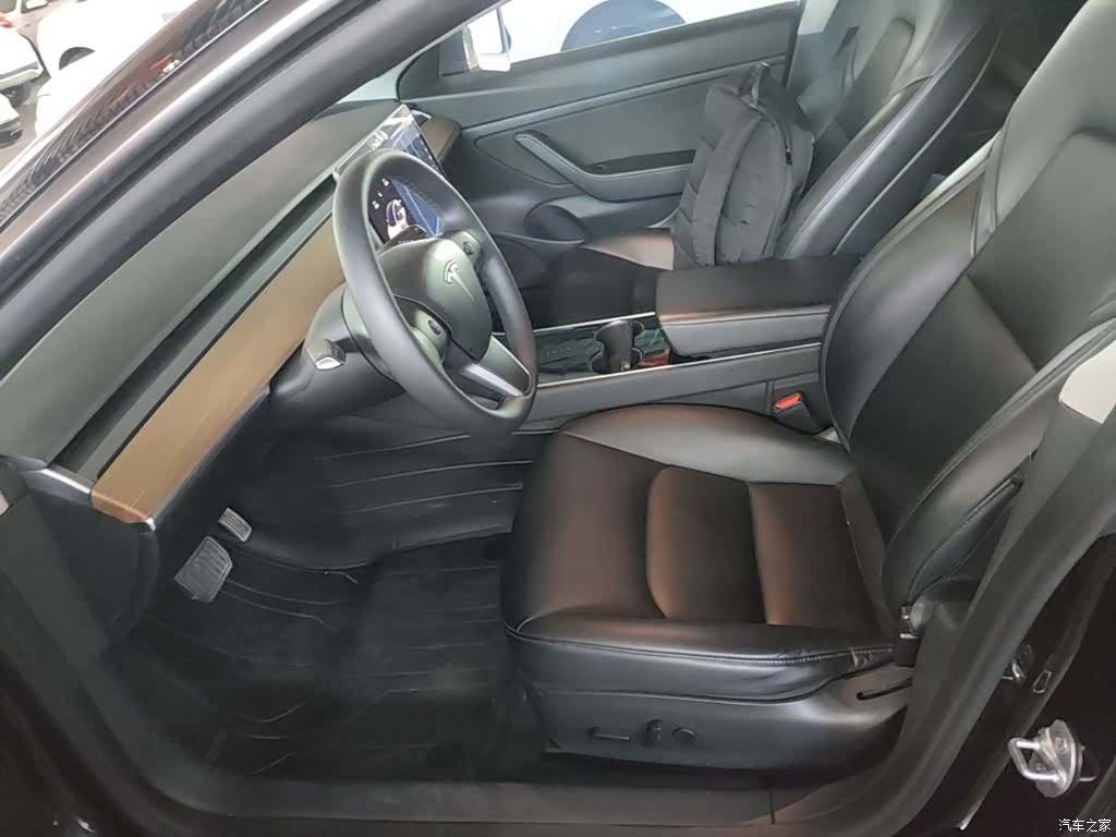 Tesla Model 3, 2020 15