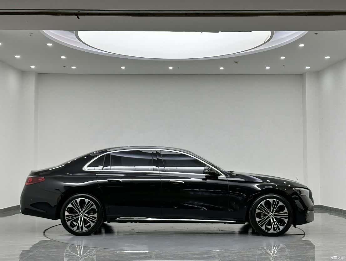 Mercedes-Benz E-Class, 2025 2