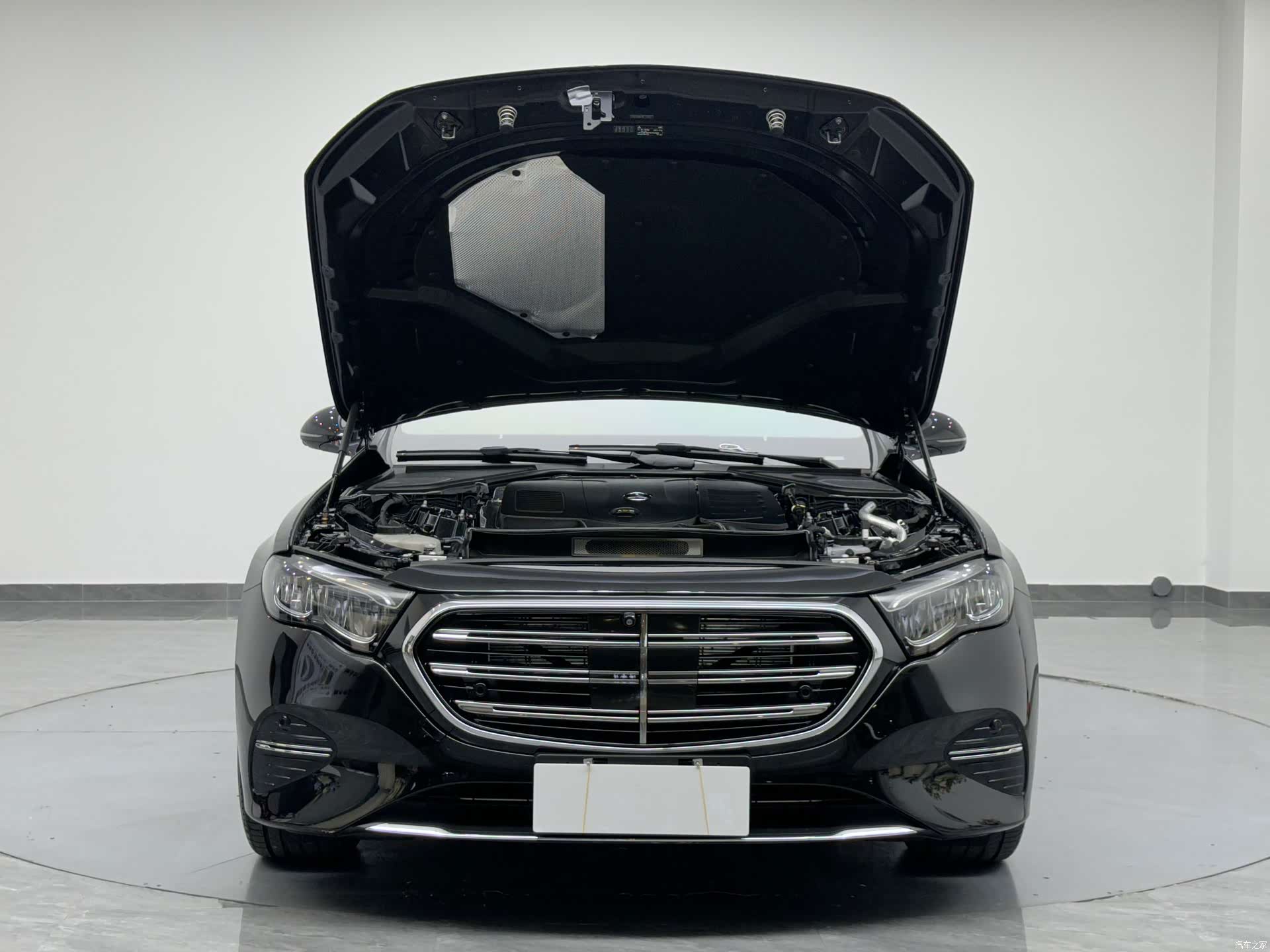 Mercedes-Benz E-Class, 2025 26