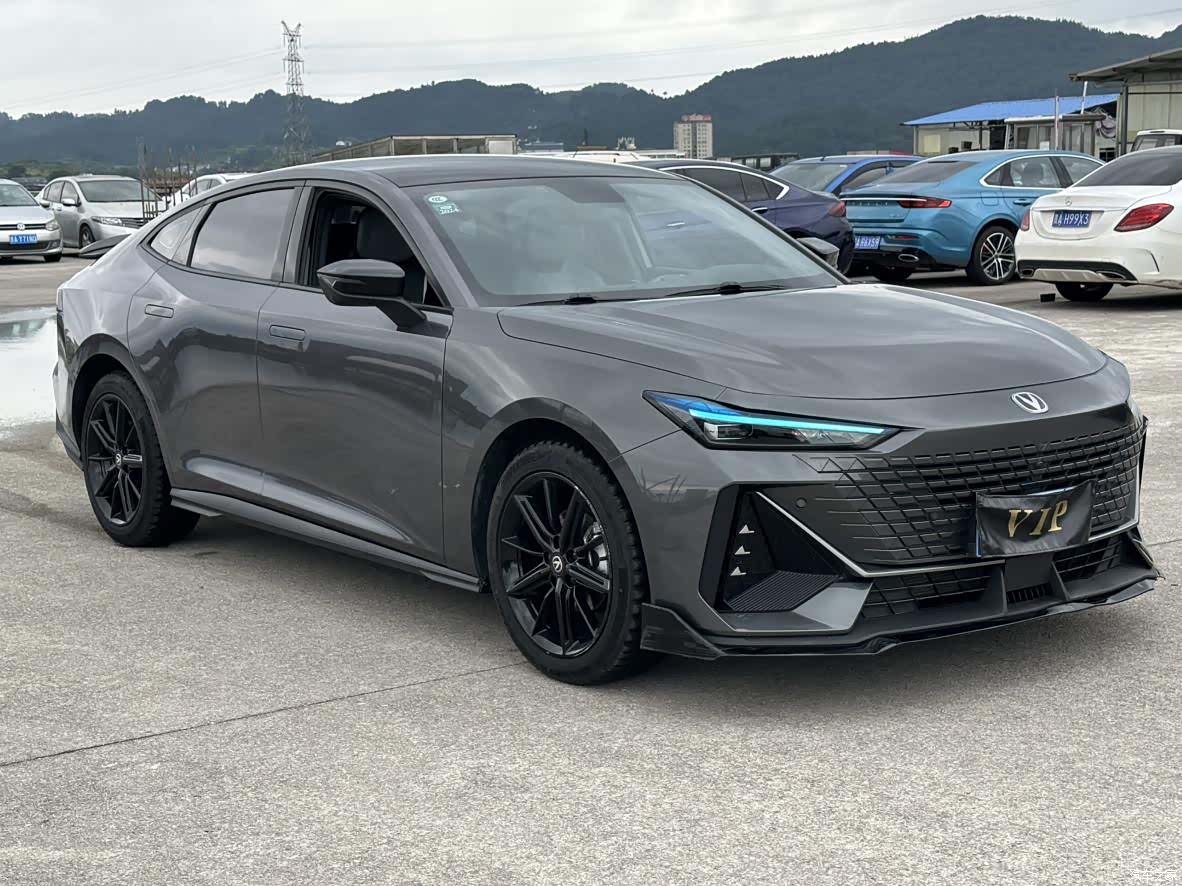 Changan UNI-V, 2022 3