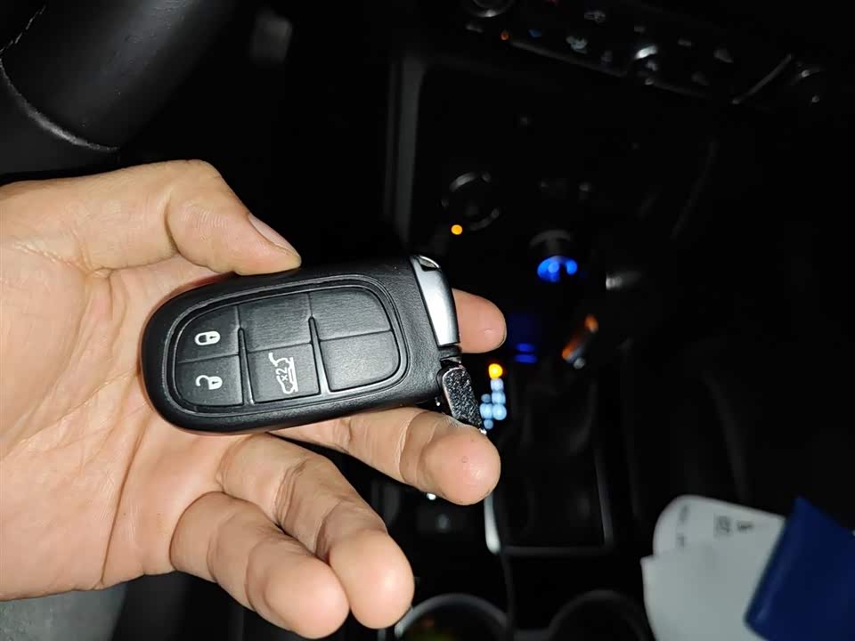 Jeep Grand Commander