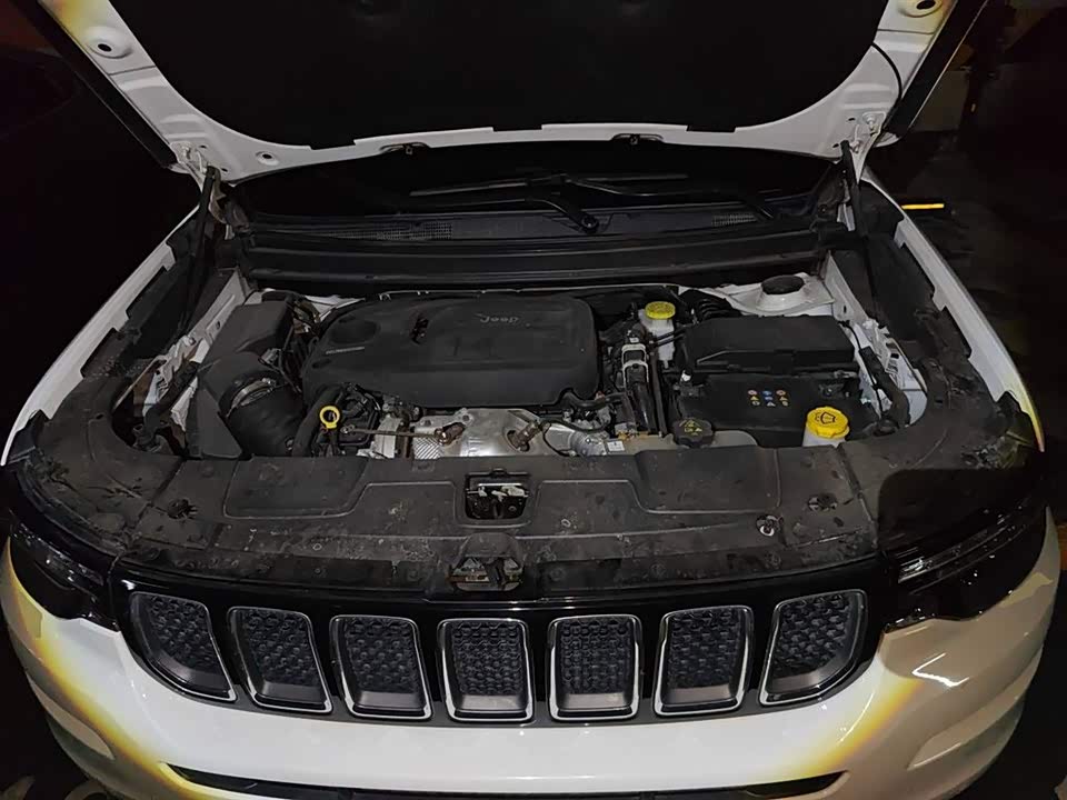 Jeep Grand Commander