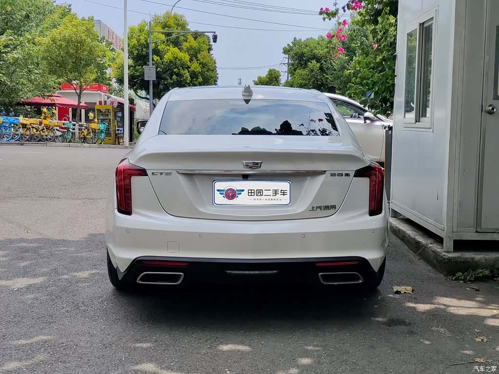Cadillac CT5, 2025 все фото