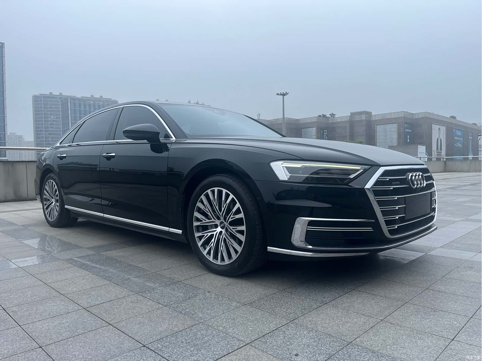 Audi A8L, 2020 3