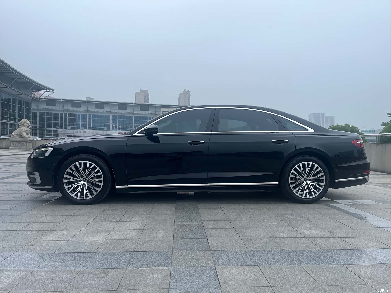 Audi A8L, 2020 4