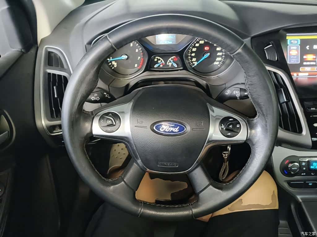 Ford Focus, 2015 11
