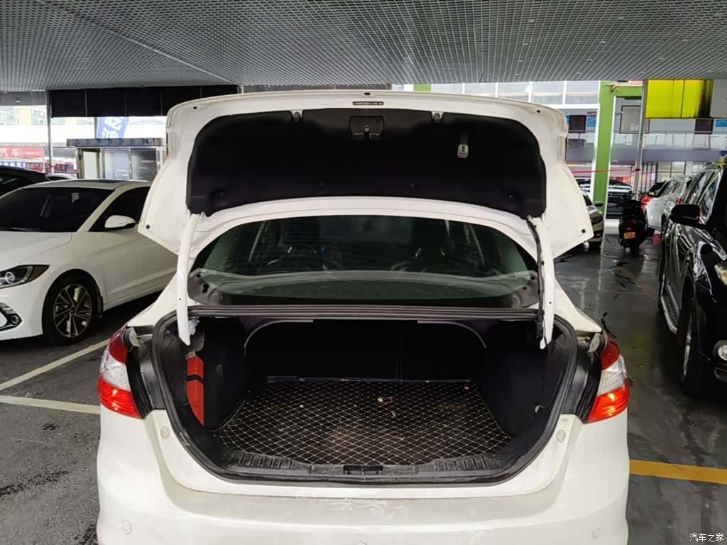 Ford Focus, 2015 19