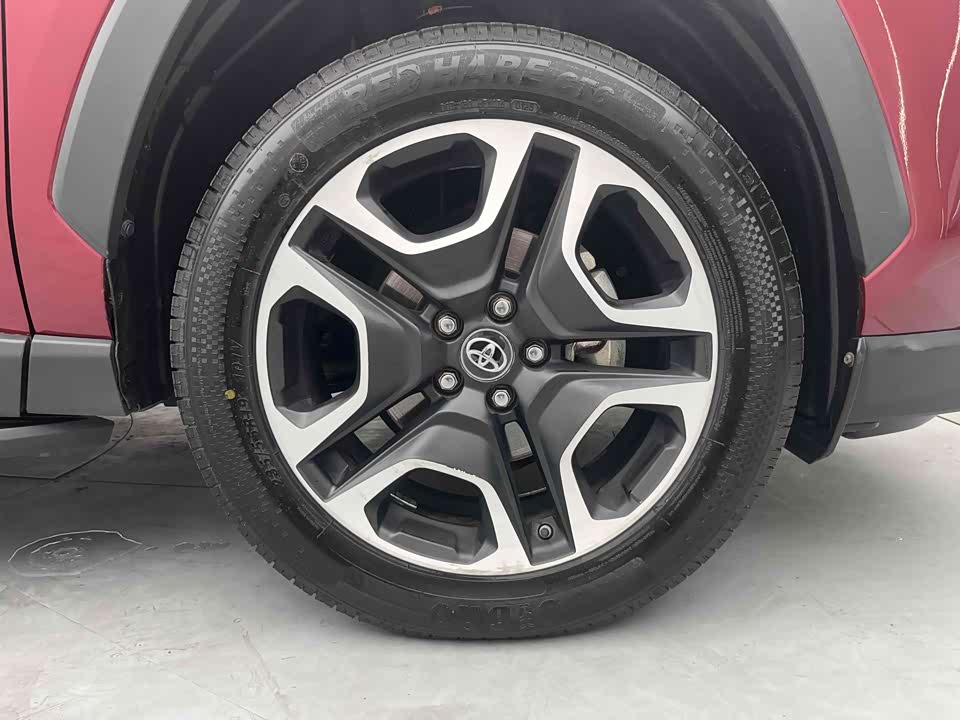 Toyota RAV4 Rongfang