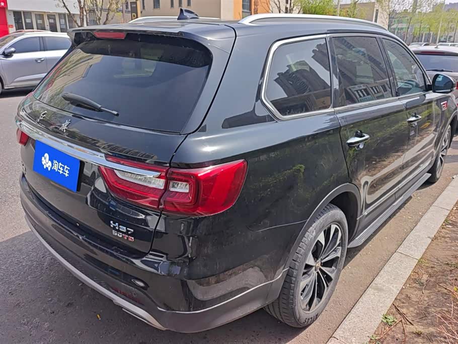 Hongqi HS7