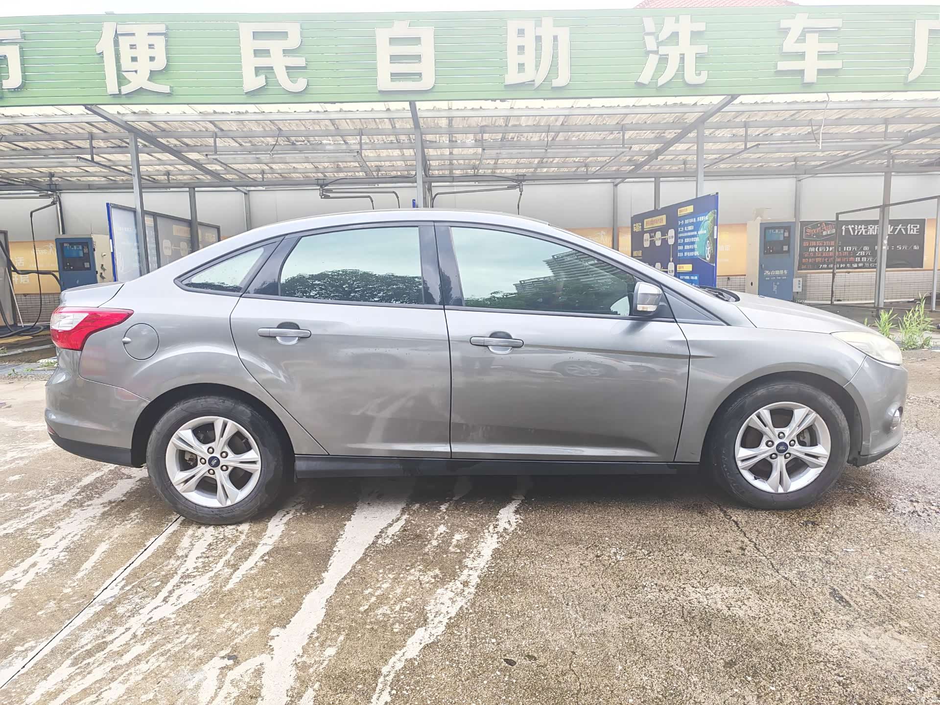 Ford Focus, 2014 4