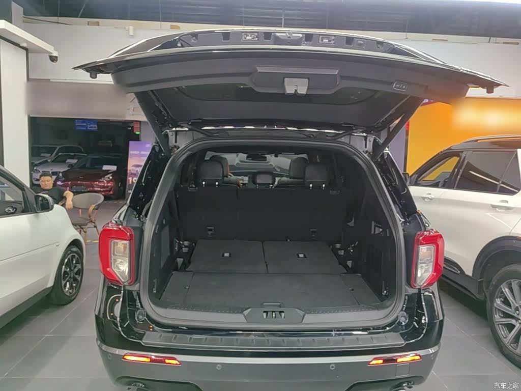 Ford Explorer, 2021 19