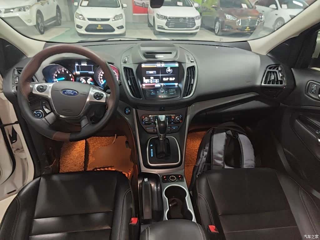 Ford Kuga, 2015 10