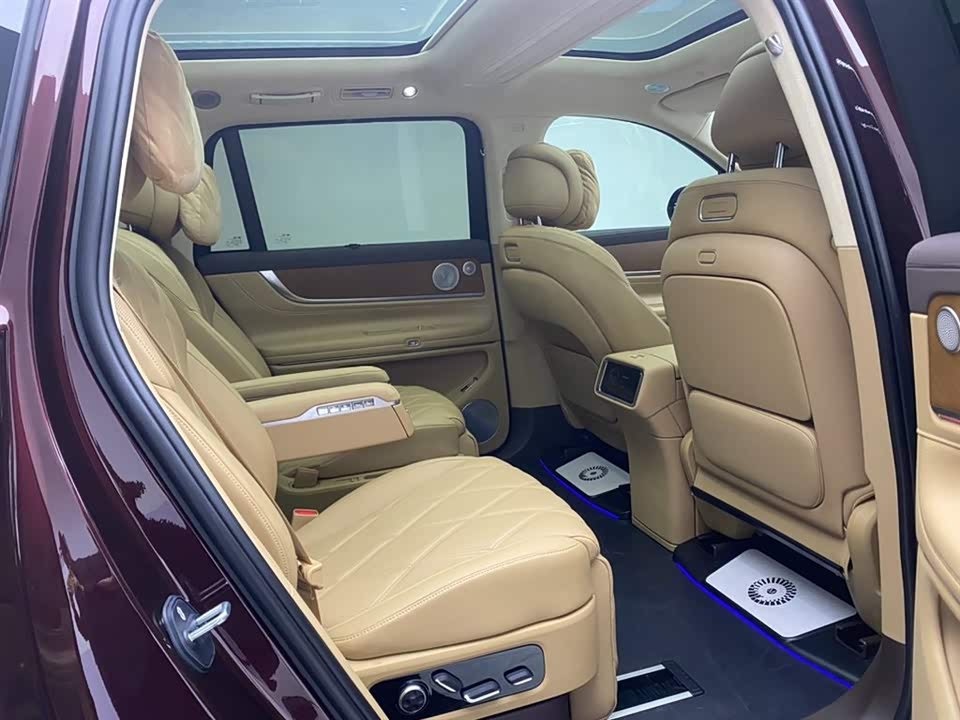 AITO Ask the world M9