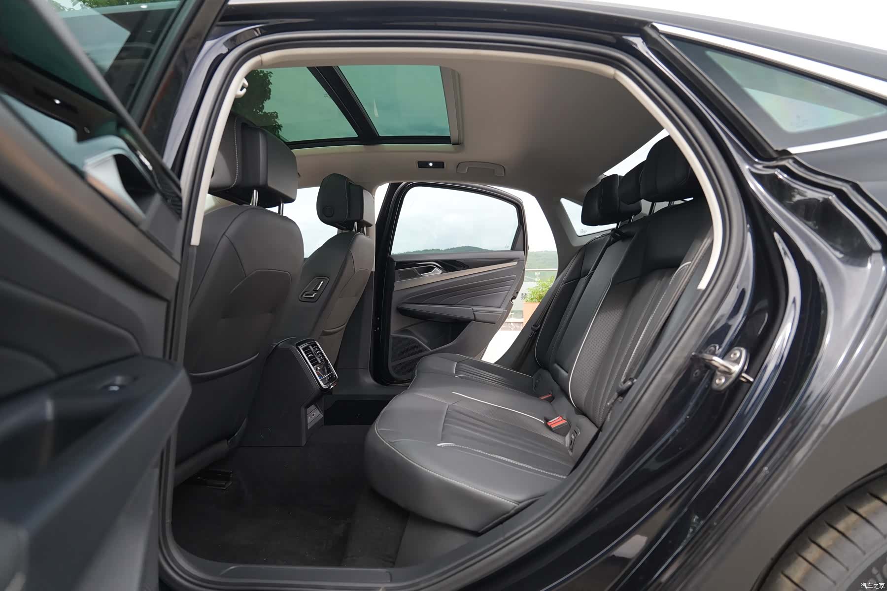 Volkswagen Passat, 2024 6