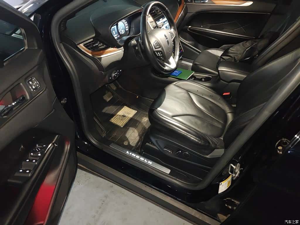 Lincoln MKC, 2017 14