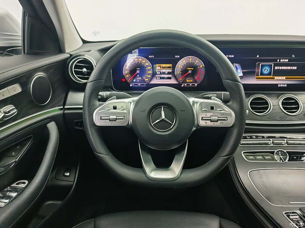 Mercedes-Benz E-Class, 2019 11