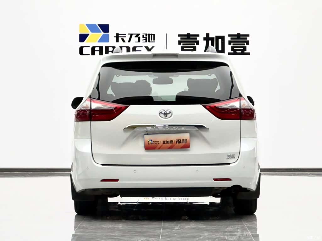 Toyota XLE, 2019 все фото