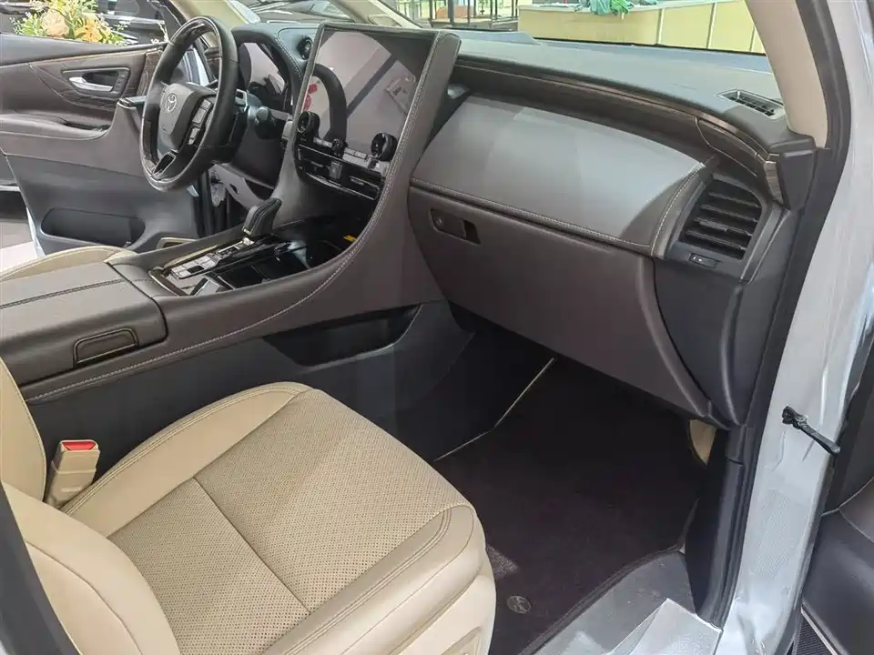 Toyota Elfa Toyota Elfa
