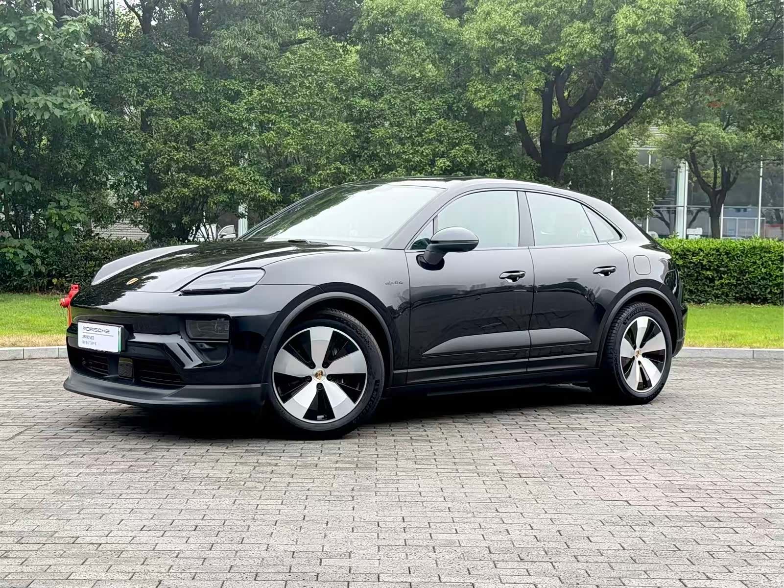 Porsche Macan, 2024 1