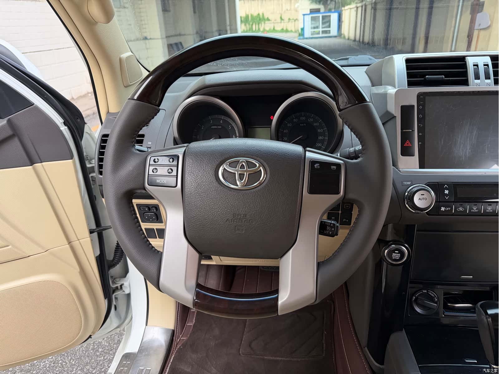 Toyota Prado, 2014 12