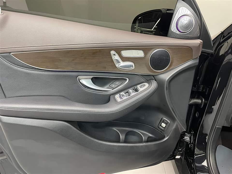 Mercedes-Benz GLC Mercedes-Benz GLC
