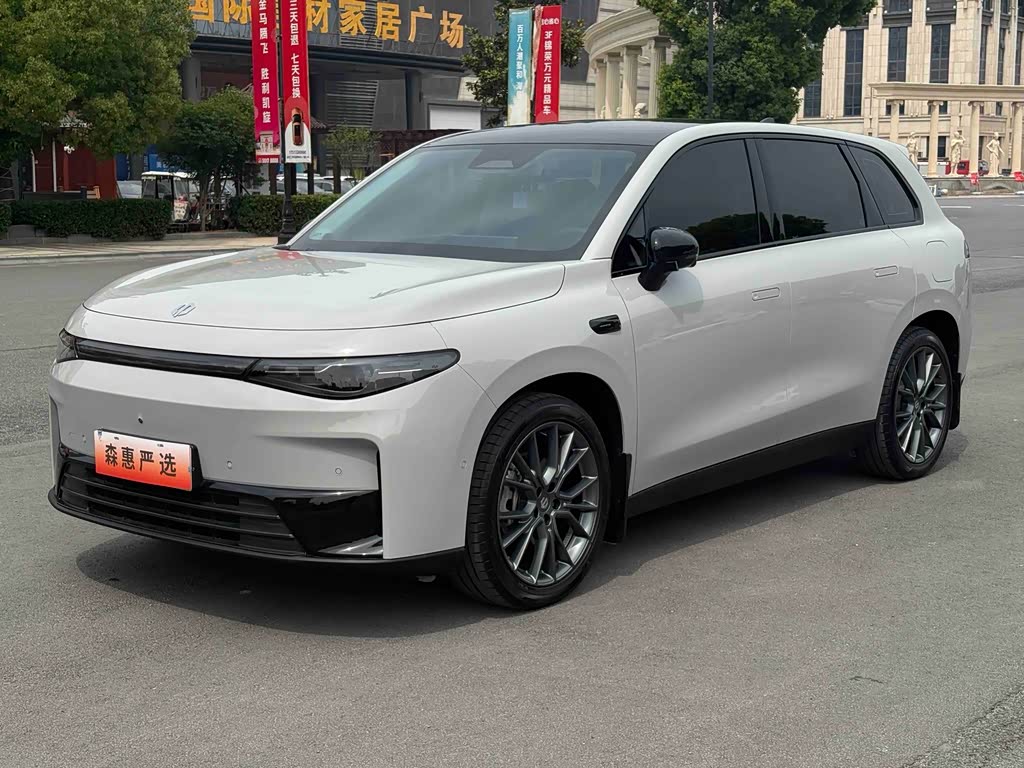 Leapmotor C10