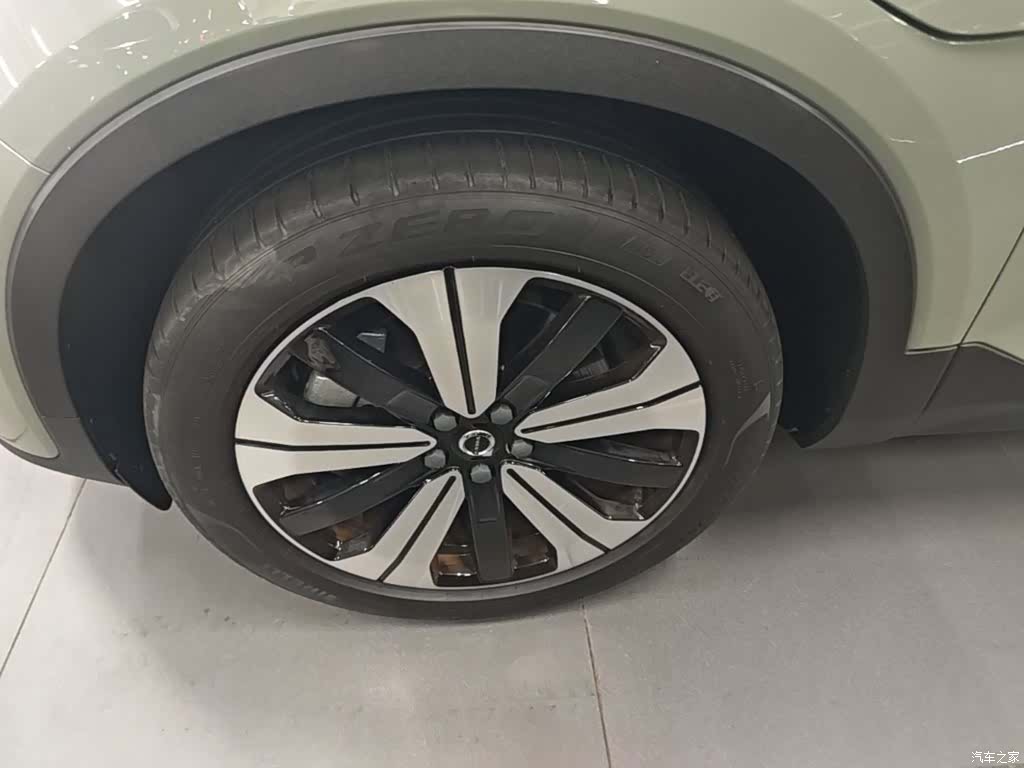 Volvo C40, 2022 23
