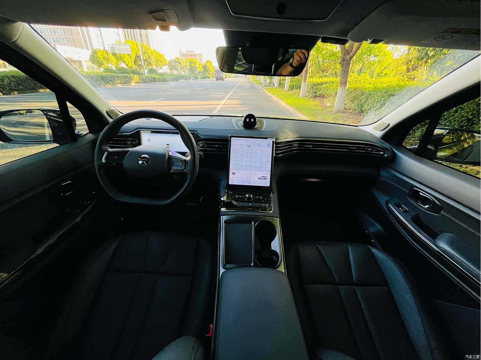 NIO ES8, 2021 11