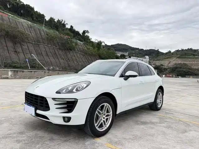 Porsche Macan 2016 — купить из Китая под заказ