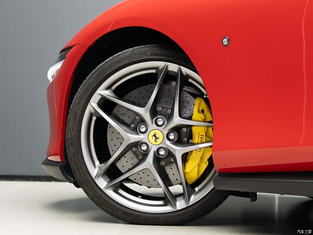 Ferrari Roma, 2023 8