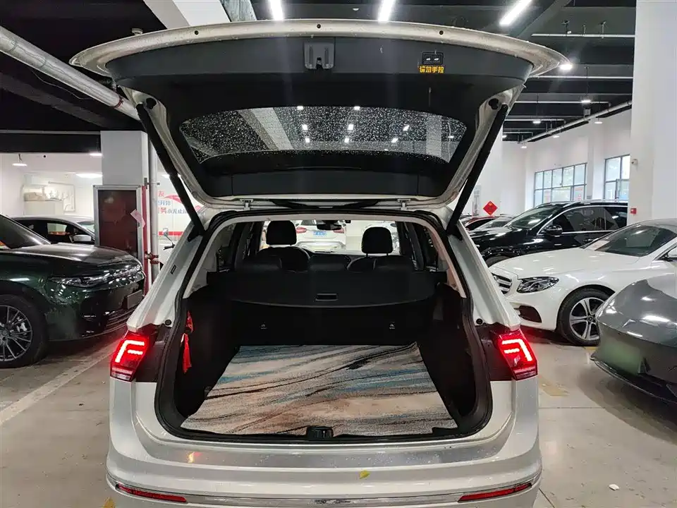 Volkswagen Tiguan L Volkswagen Tiguan L