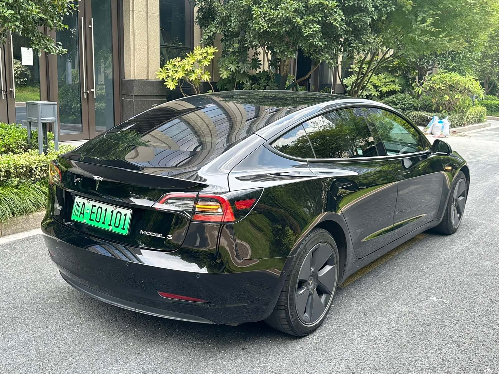 Tesla Model 3, 2022 3