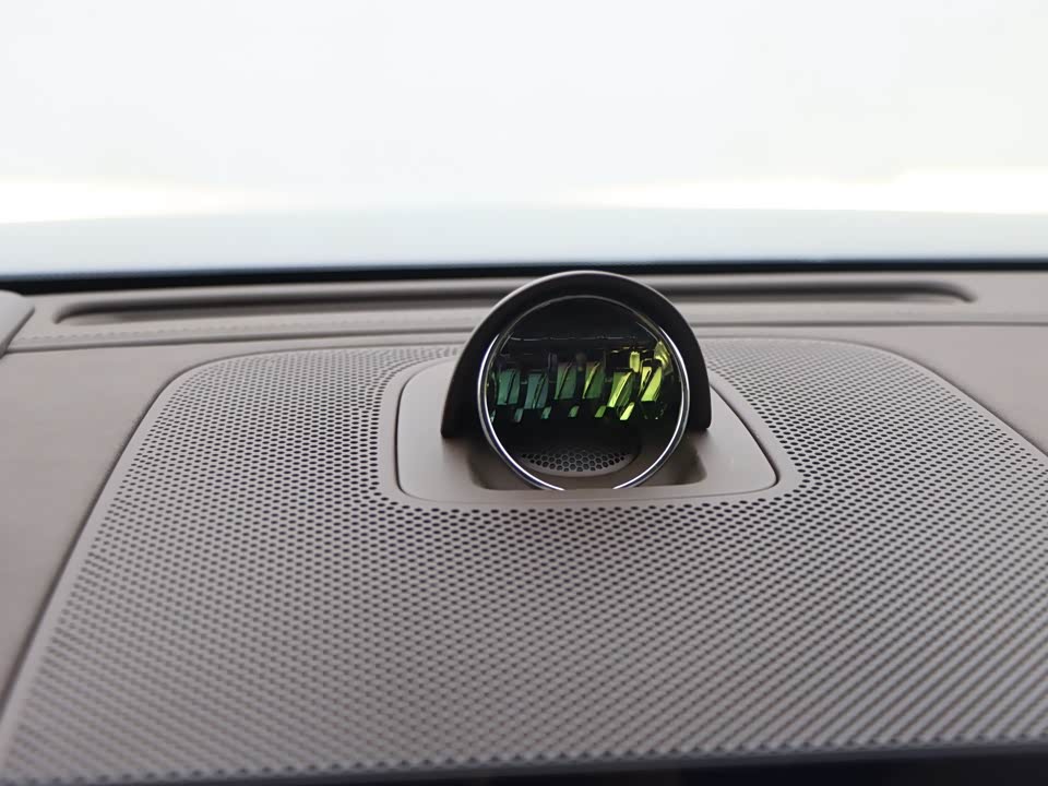 AITO Ask the world M9