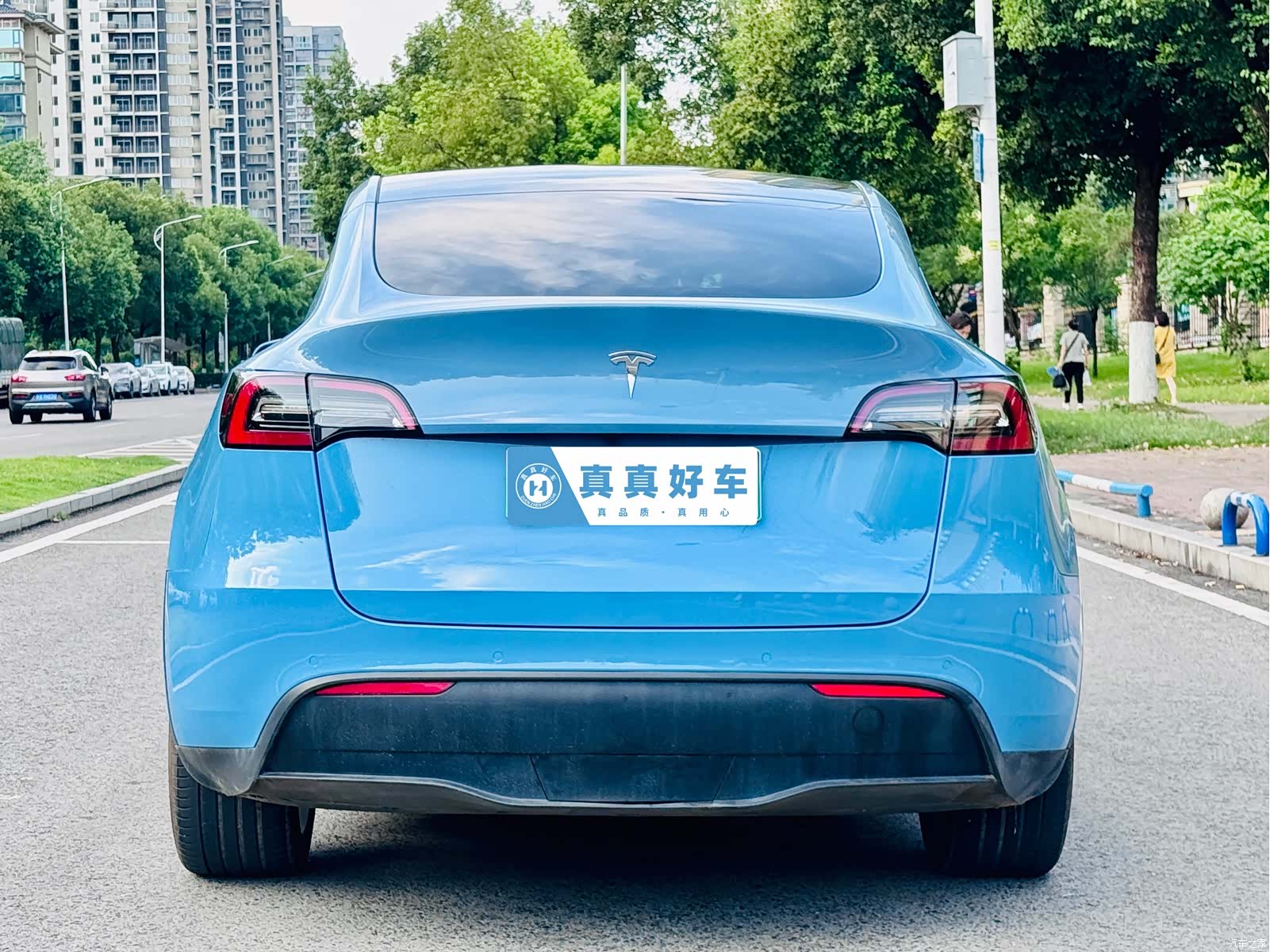 Tesla Model Y, 2021 все фото