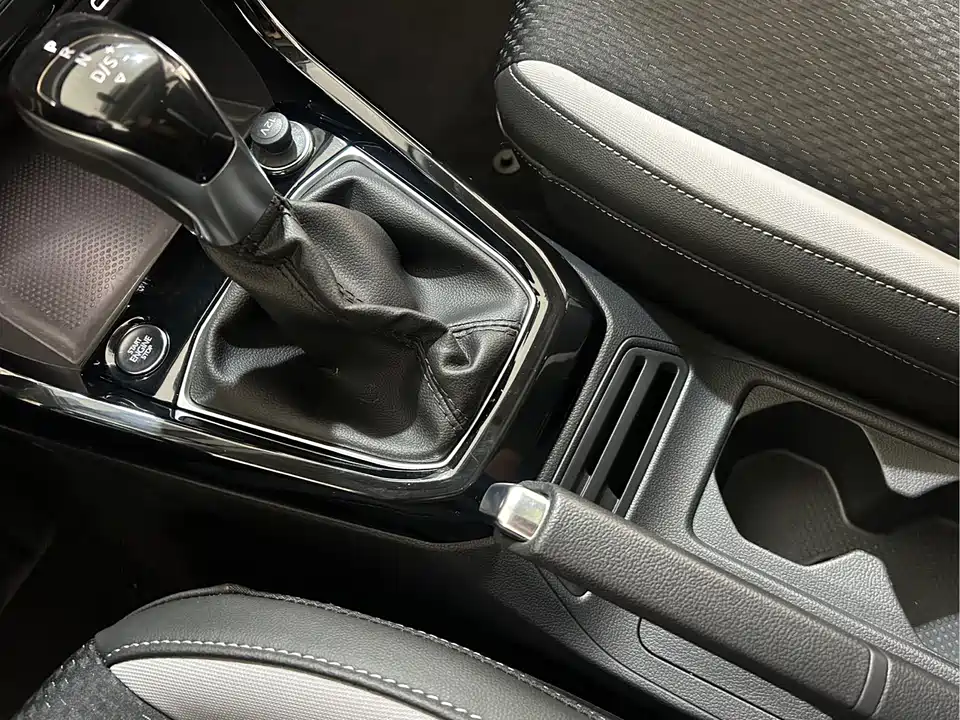 Volkswagen Exploring the shadow